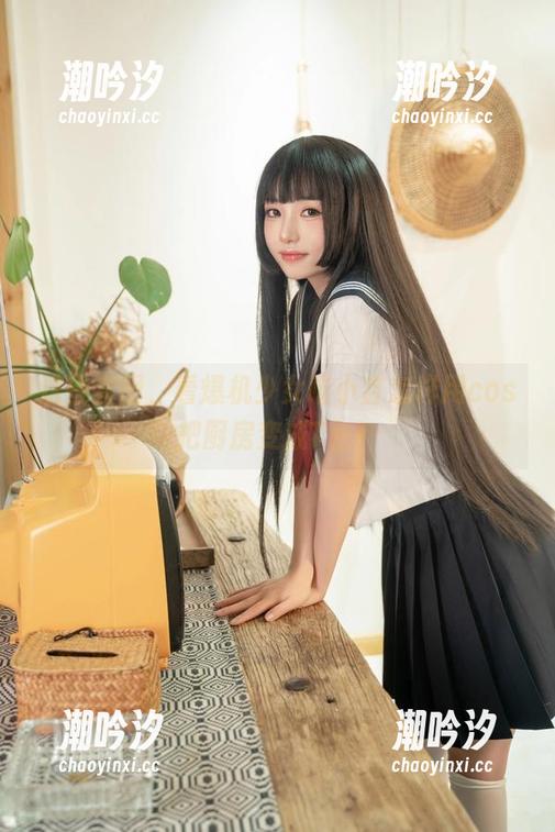 这些套图，看爆机少女喵小吉怎样用cos把厨房变成T台！