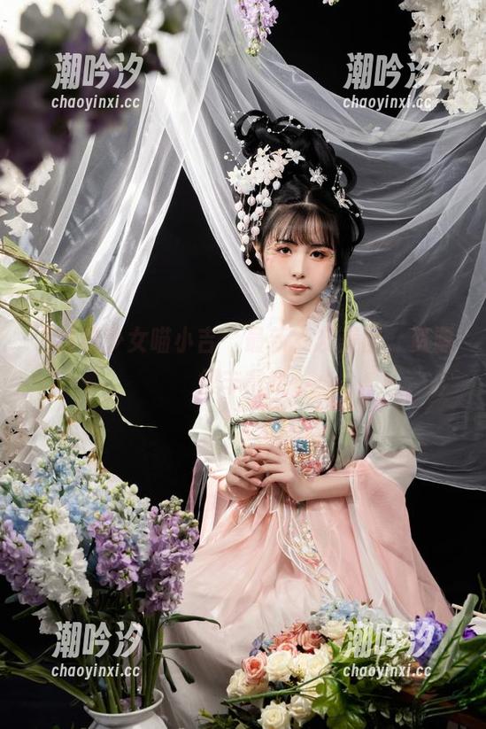 “爆机少女喵小吉”最新女友美图，资源很丰富哦