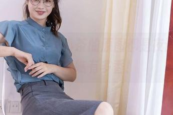 物恋传媒 – 听说小茶的原图都是夜语诗，快来瞧瞧有多香！