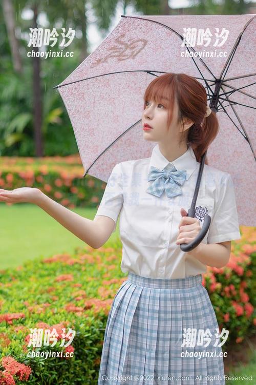 秀人网 - tina甜仔全集—这白色看着如此清新，能否借我一件衣服？