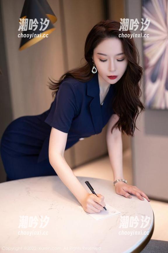 秀人网 - 周于希dummy的天台：高手都喜欢的美图，壁纸选择又多了一位强者！