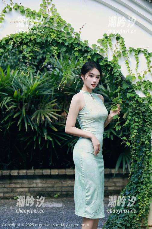 秀人网 - 安然Maleah校园写真全套：走，看我在校园里装得有多自然！