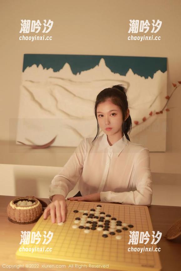 秀人网 - 一不小心看了李雪婷Anna的私拍图包，学姐的完美让我汗颜