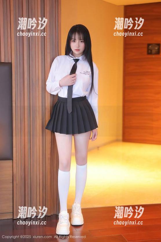 秀人网 - 海边合集来啦！林文文yooki总能把沙子也拍得妙趣横生