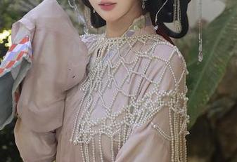秀人网 – 陆萱雅的新一辑兔女郎写真集，让人一看就想尖叫
