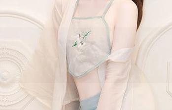 秀人网 – 这组写真可真要命，白衬衫装的陈雅漫VICKY为何如此撩人？