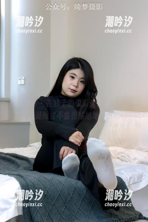 绮梦摄影 - 在线上的瓜瓜连衣裙，资源免费拿，疑问会不会很尴尬地不攻自破？