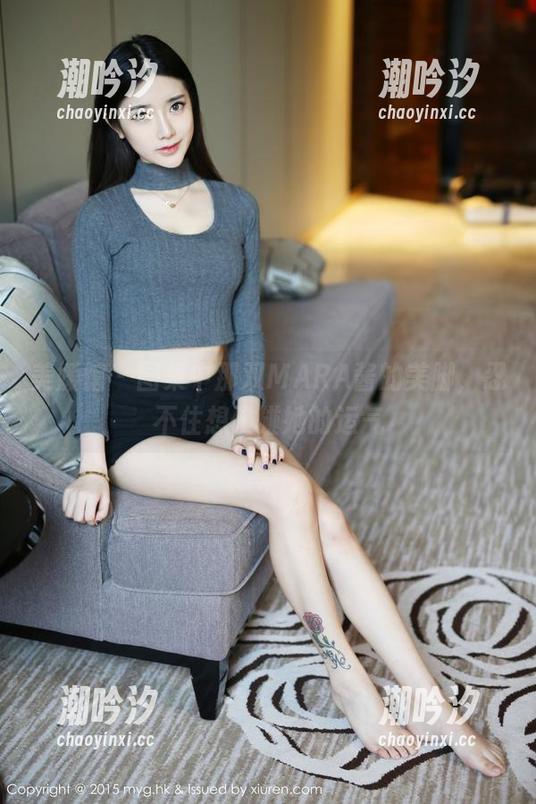 美媛馆 - 图集中那双MARA酱的美脚，忍不住想碰碰她的运气