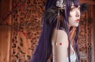 看来，翎柒菜菜的免费内衣照，是种数学悖论：越看越想看