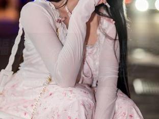 说好的福利呢？落落Raku的居家写真怎么又变得如此随性？