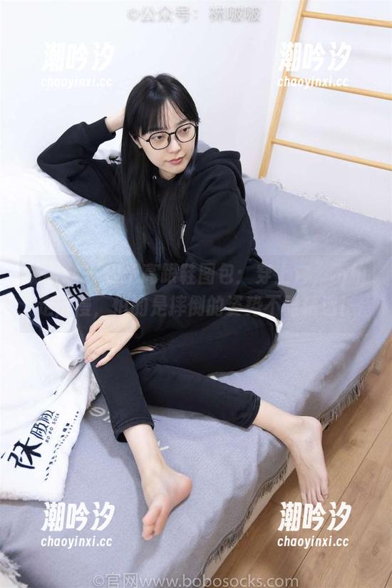 袜啵啵 - 稚予高跟鞋图包：穿上它，不怕走得慢，怕的是摔倒的姿势不雅精选！