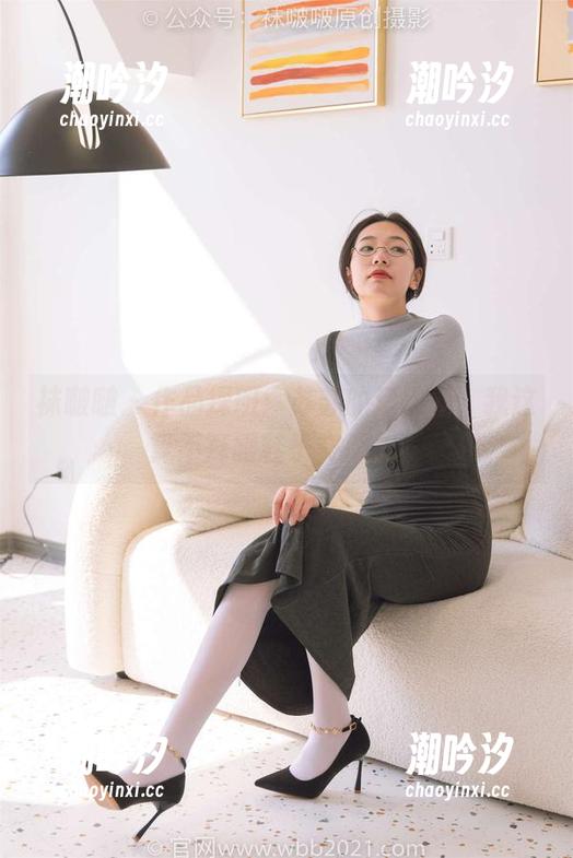 袜啵啵 - 作品探班：苏苏的运动鞋，我这算不算跟鞋子交朋友？