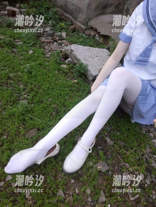 西尔酱 西尔酱:私拍合集中的刻晴腿,戳中你的小心心没?
