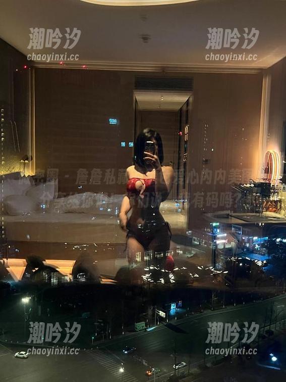 微密圈 - 詹詹私藏的黑色爱心内内美图，分享给你们！你们说，我有码吗？