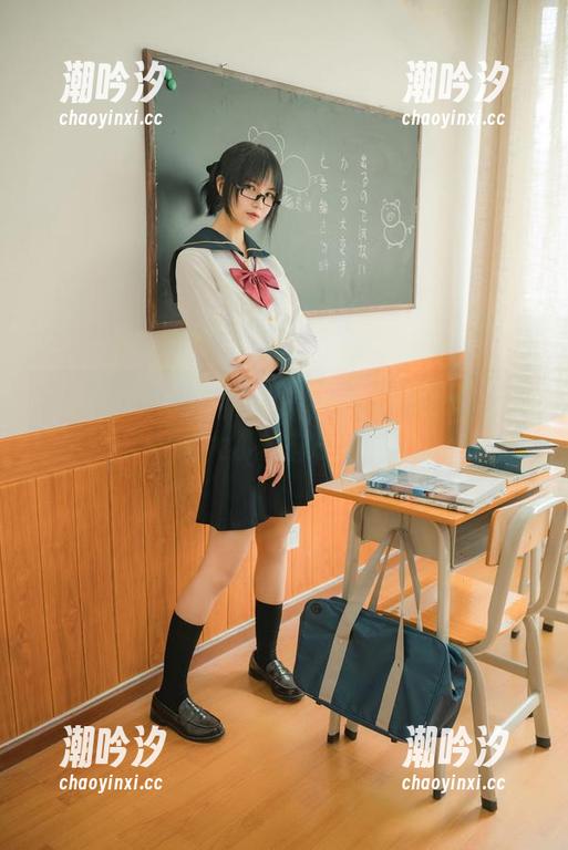 逐月Su的“小护士”图集，精选不止是白大褂的样子哦