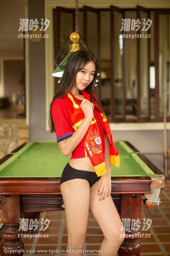 青豆客 - 隐秘在眼镜后的易阳，福利原图让人心动不已！