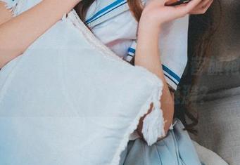 高清图集：面饼仙儿和她的初音旗袍，哪个在我心中激起了涟漪？