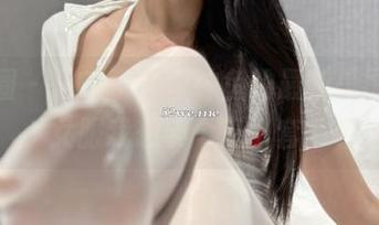 微密圈 – 又来了，鱼神鱼的最新美图，修女服我想要个三十套。